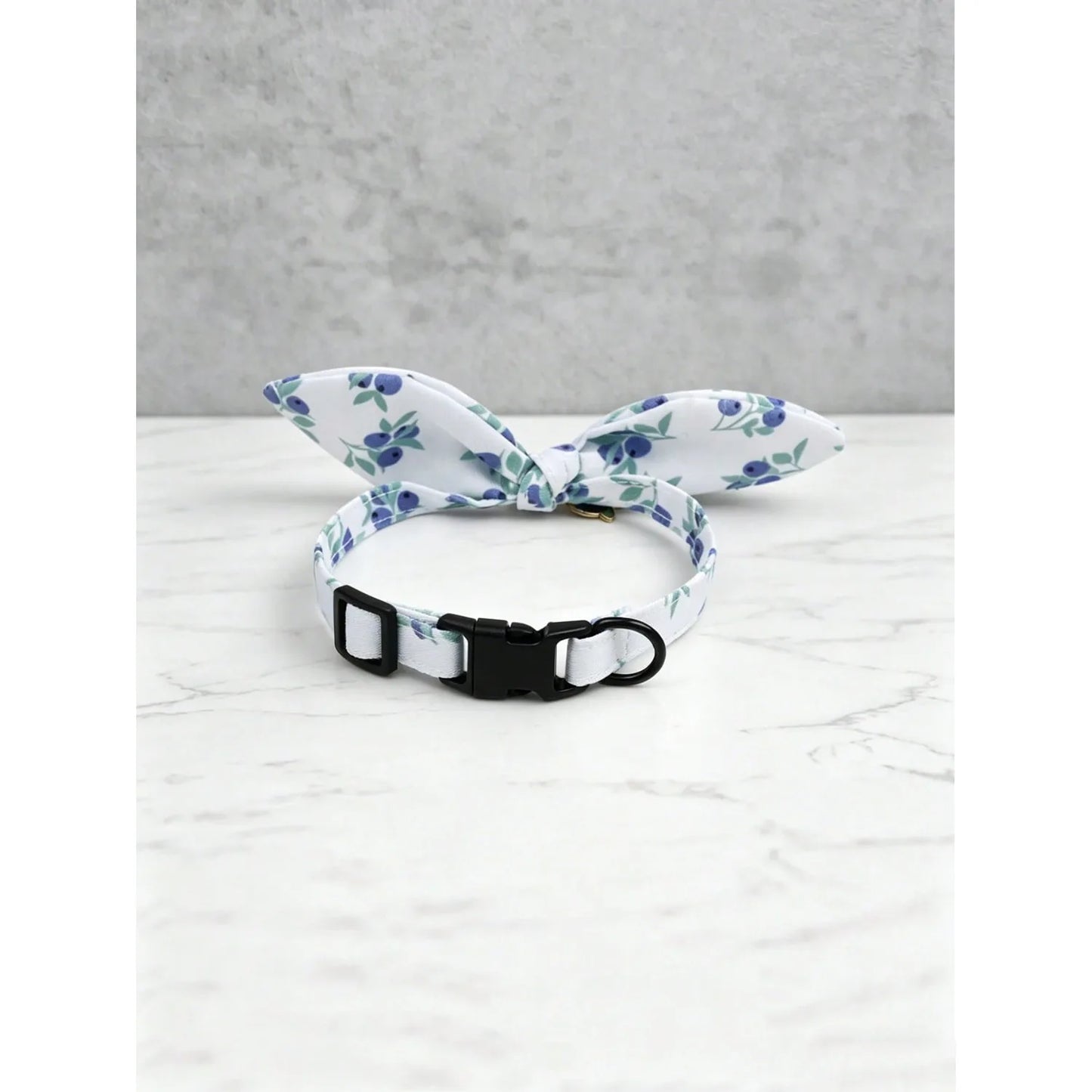 1pc Bowknot Cat Collar With Blueberry Fruit Print